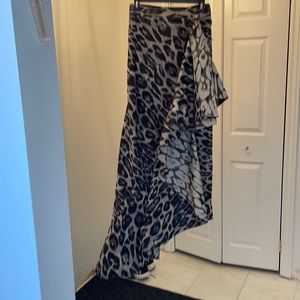 Stunning Lavin skirt